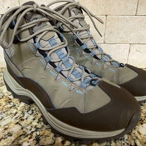 Merrell Thermo Chill Mid Waterproof Hiking Boot, Women’s 9.5